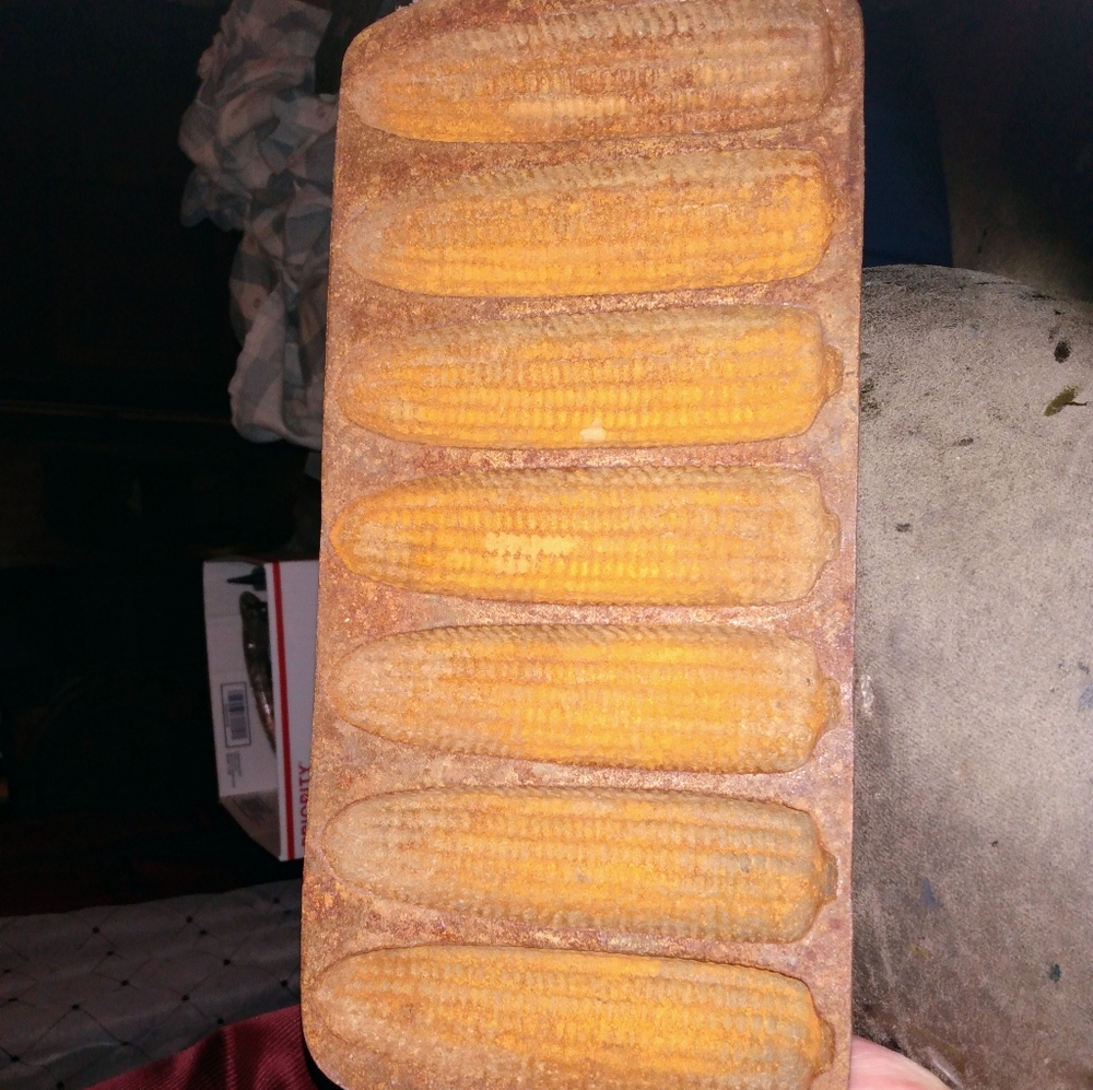 Rusty Corn Cob Cornbread Mold